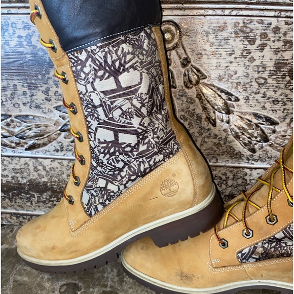 Timberland Hi-Top Boots - Picture 3 of 9